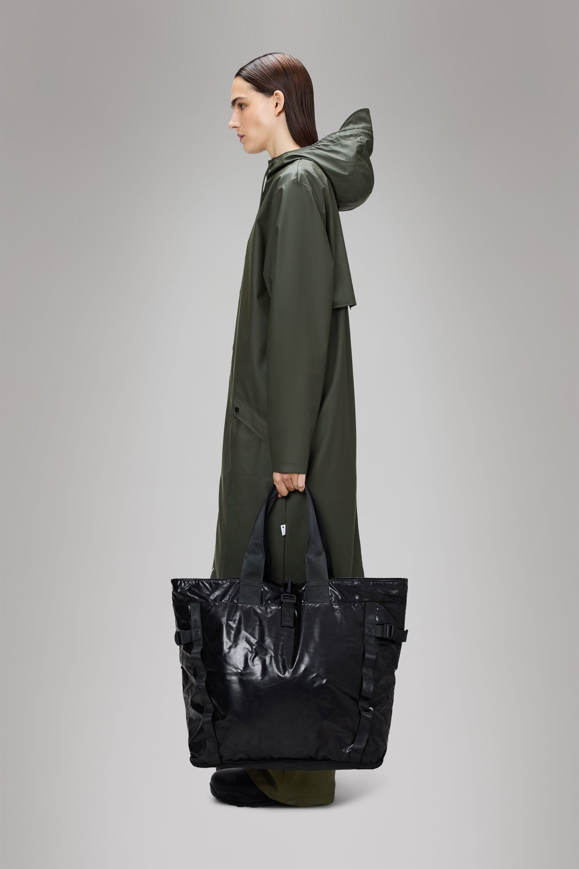 RAINS Sibu Shopper Bag Black 43L H42 x D20 x W51.50 cm Tote