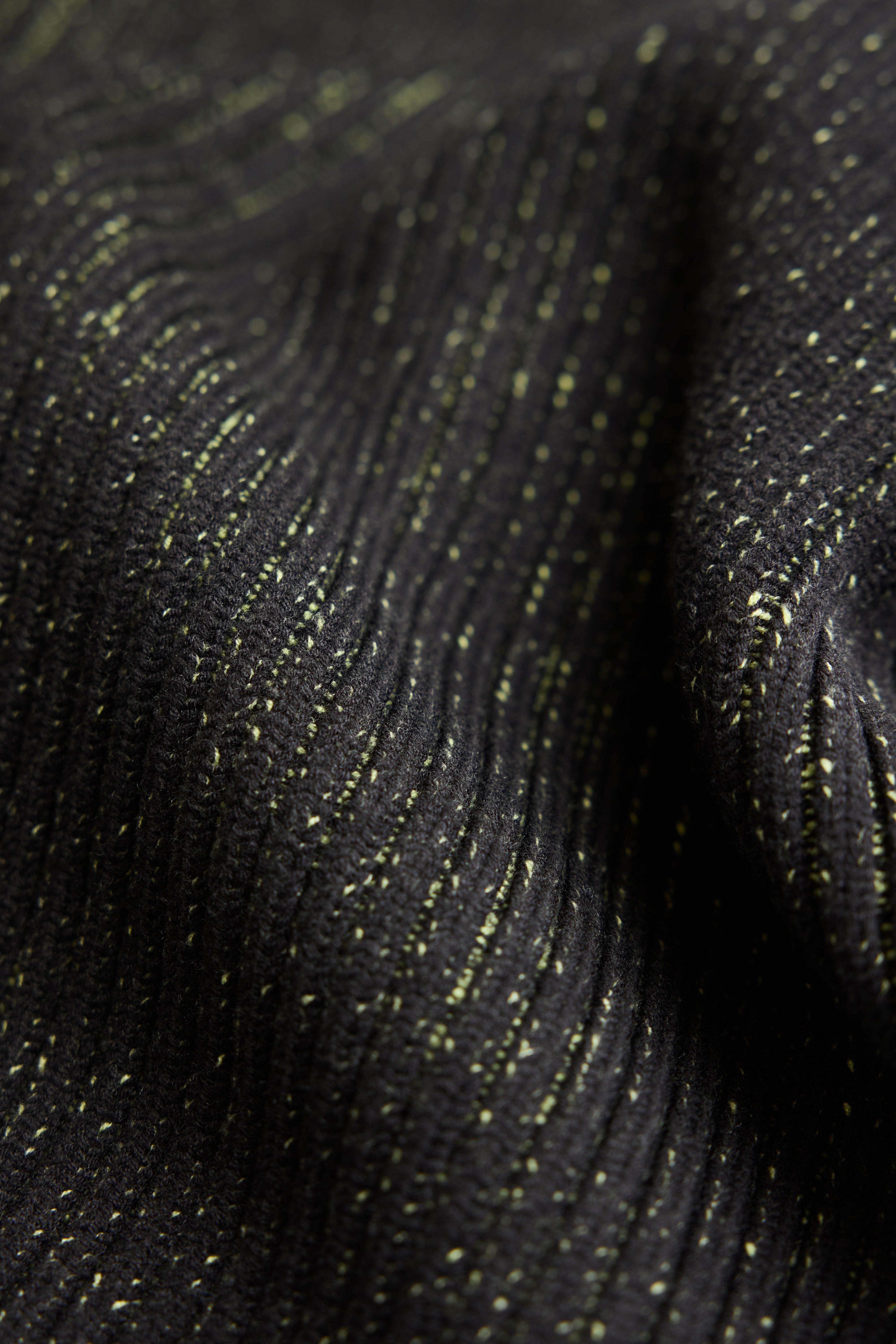 RAINS Sapa Half Zip Knit Black/Acid Long Sleeve