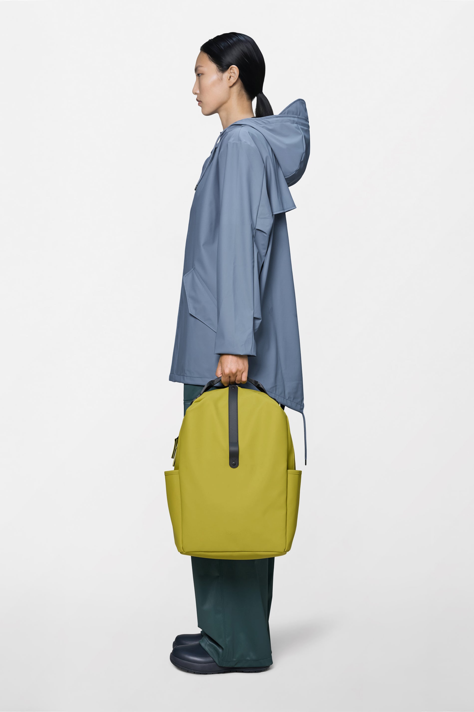 RAINS Clip Front Backpack Glow 21L H44 x D16 x W30 cm Backpack