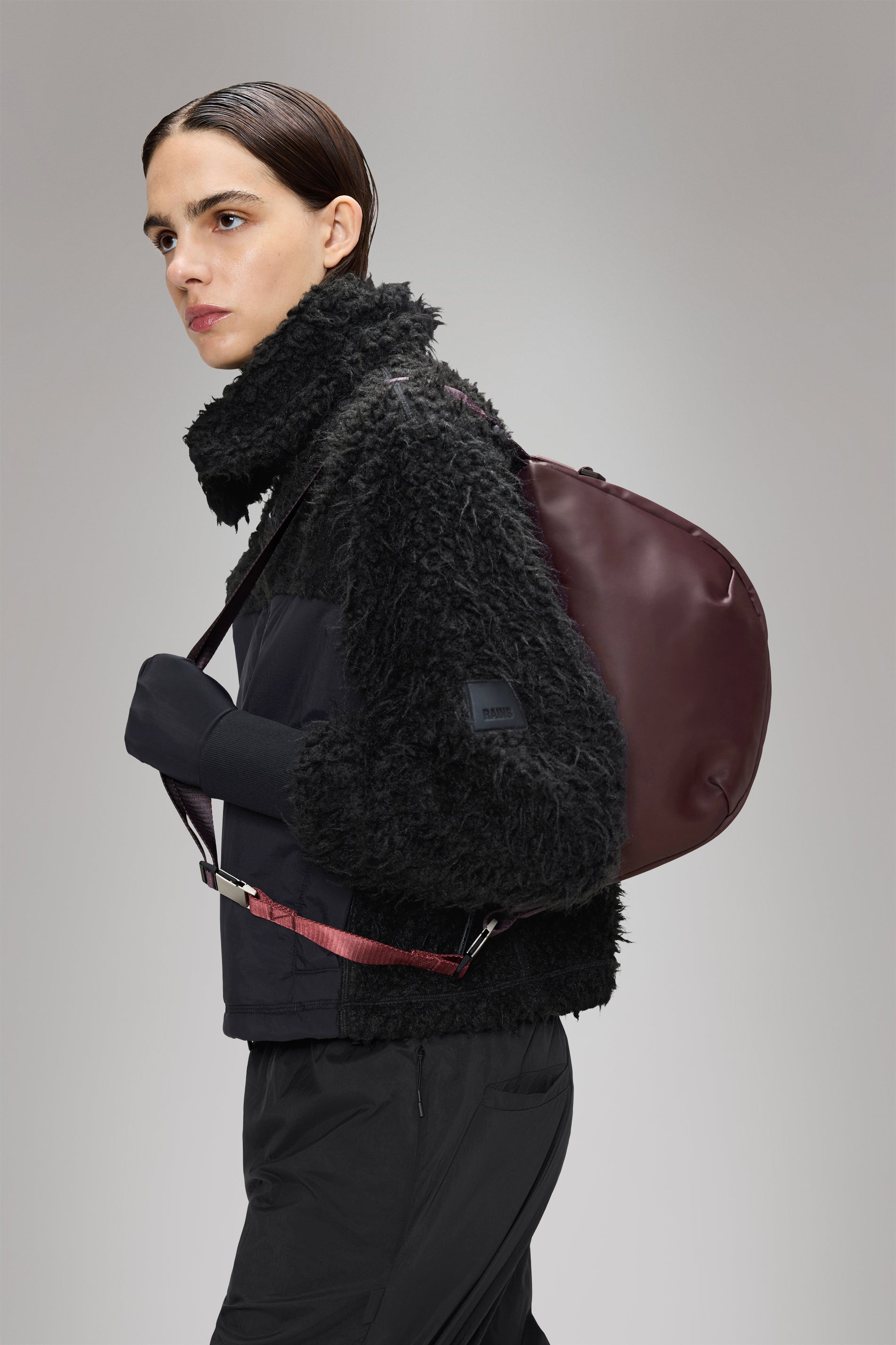 RAINS Valera Shoulder Bag Depth 7.70L H22 x D10 x W35 cm Crossbody