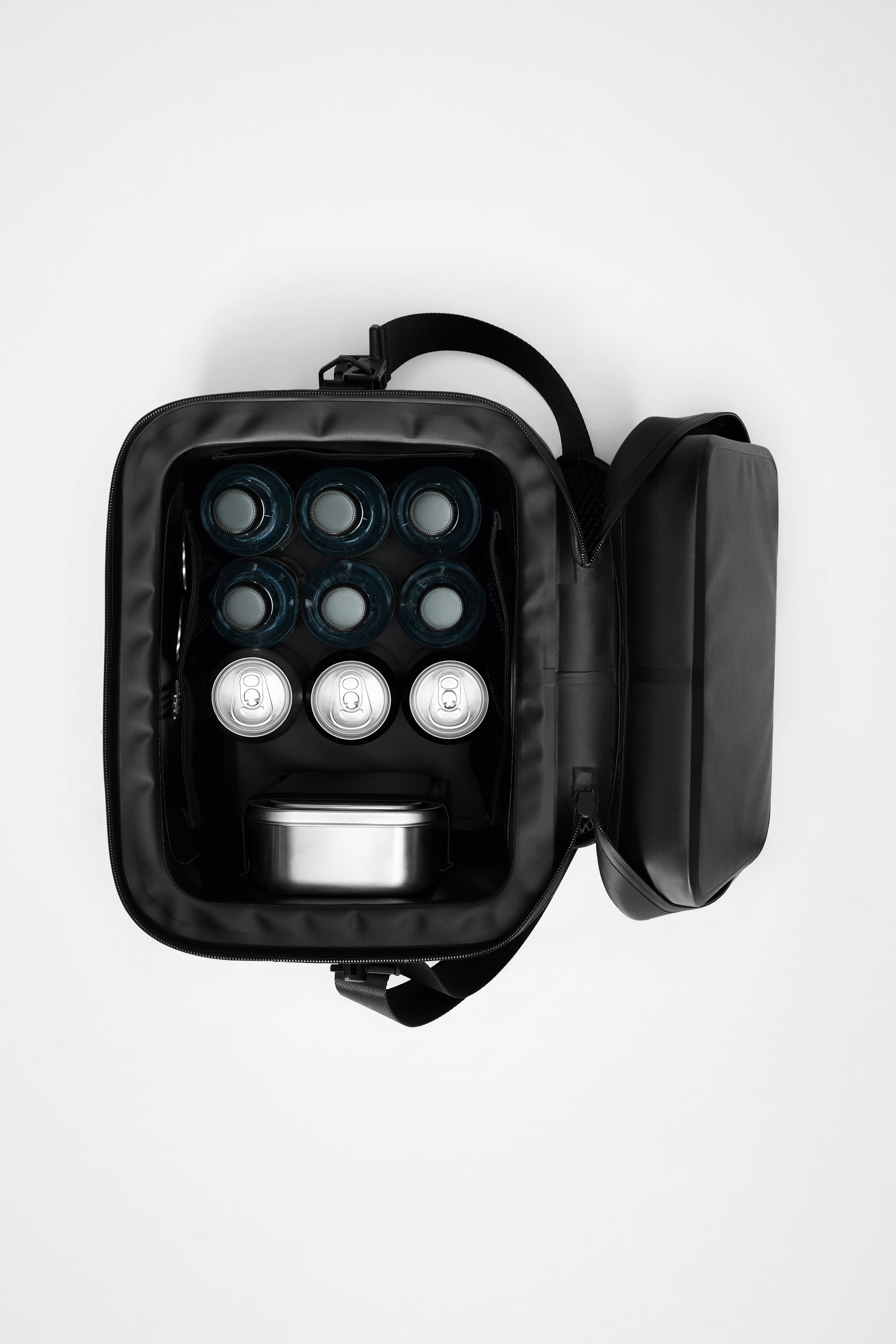 RAINS Cooler Bag Black 13L H30 x D26 x W33 cm Coolerbag