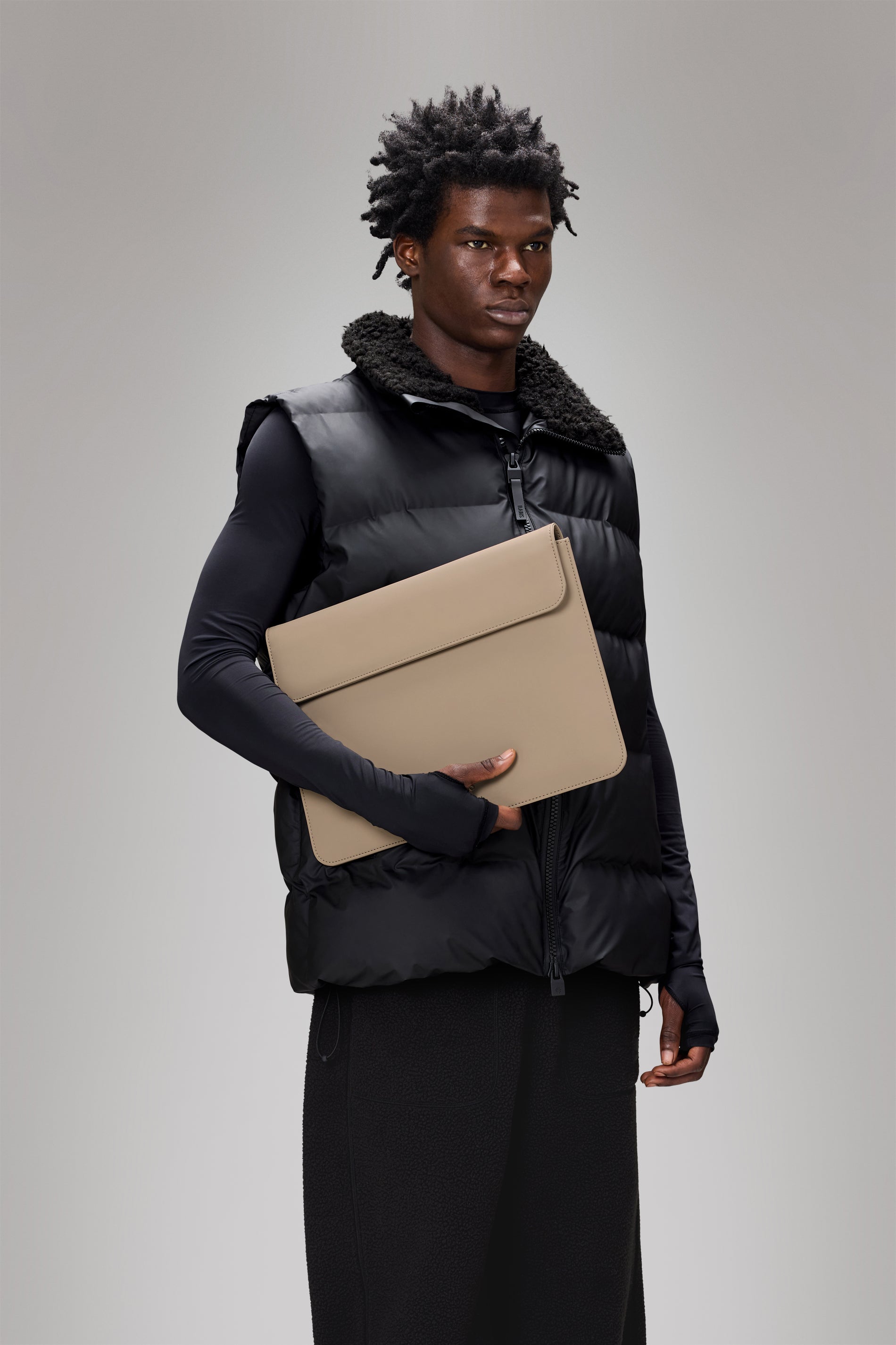 RAINS Laptop Portfolio 13″/14″ Beige 0.50L H27 x D0 x W36.50 cm Laptop Case